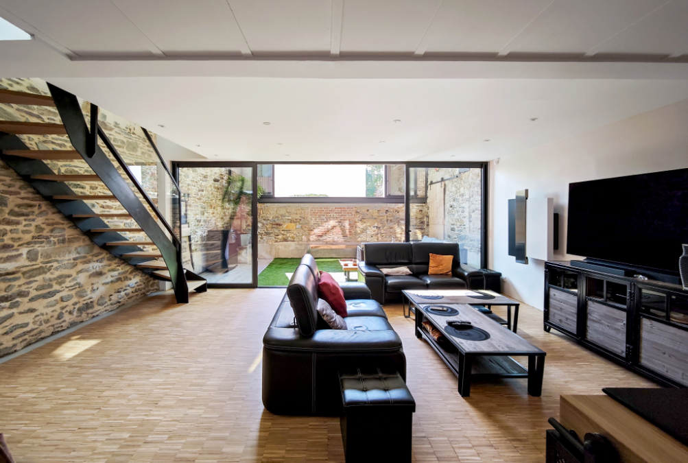 Deux patios dans un loft – Rénovation au centre de ville de Rennes